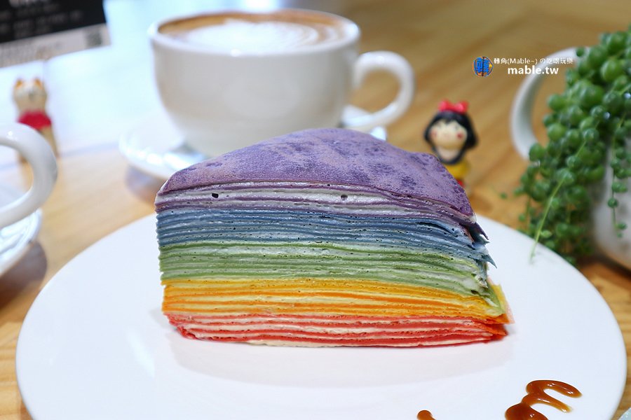 屏東下午茶 Bonbon cafe棒棒糖咖啡 彩虹千層蛋糕