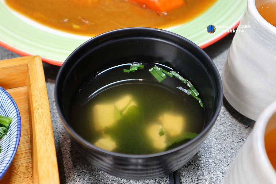 高雄日式料理 暖呼呼食堂 海菜豆腐湯