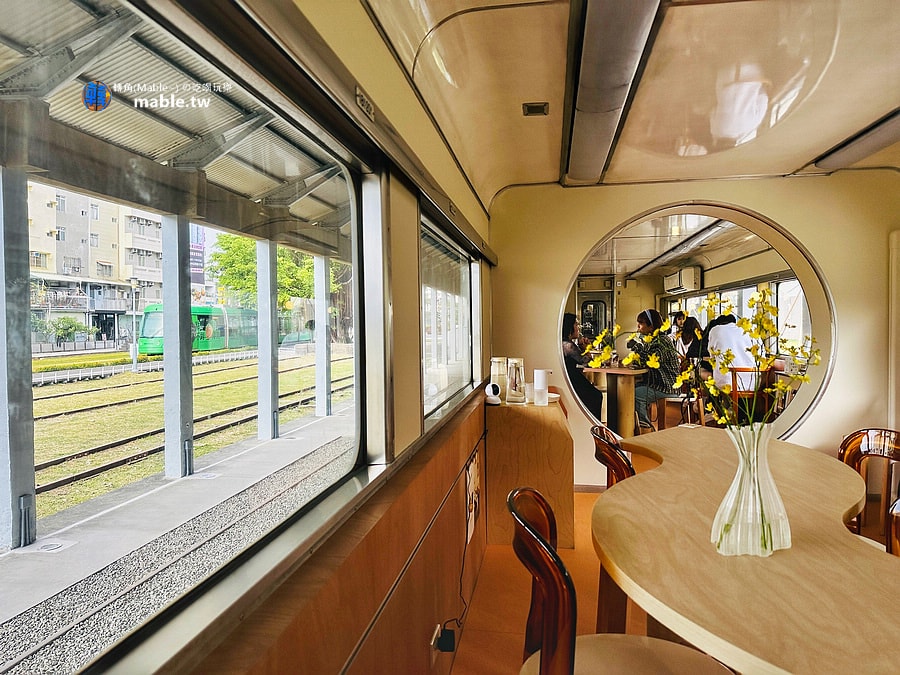高雄火車麵包咖啡廳